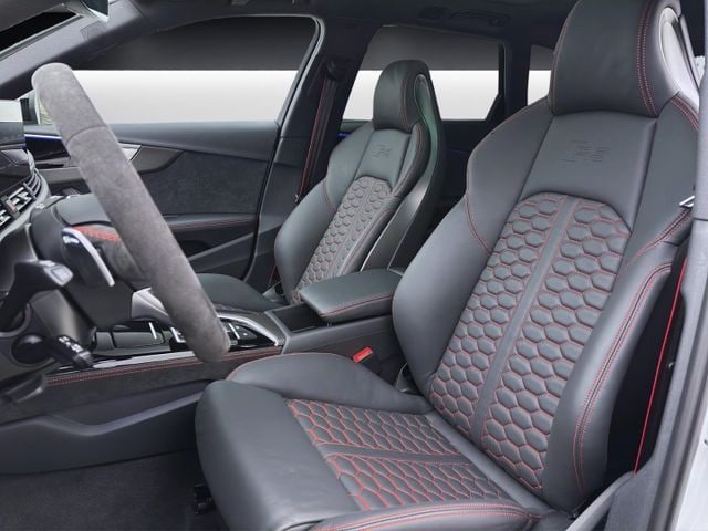 Audi RS4 Avant Quattro