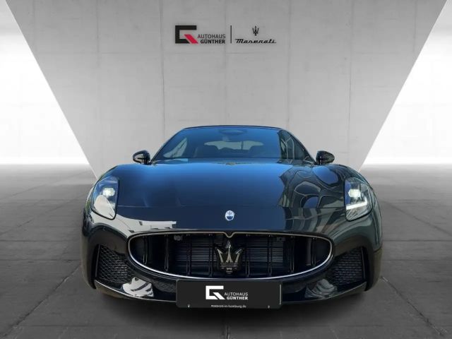 Maserati GranCabrio Modena