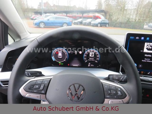 Volkswagen Golf 1.5 eTSI DSG