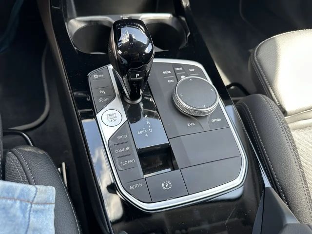 BMW 118 Sedan Sport Line