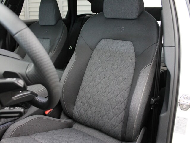 Audi A6 Avant Quattro S-Tronic