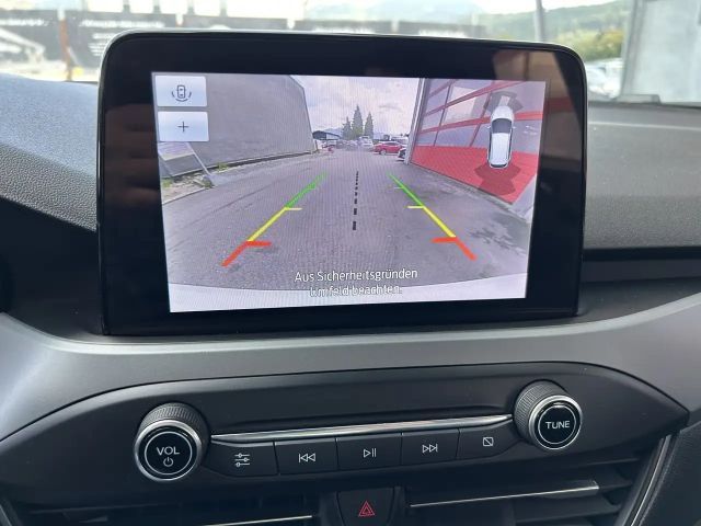 Ford Focus Cool & Connect