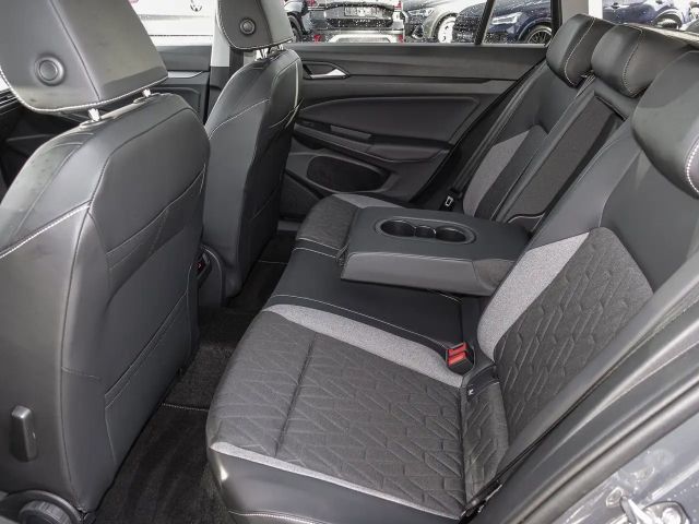 Volkswagen Golf 2.0 TDI DSG Life Variant