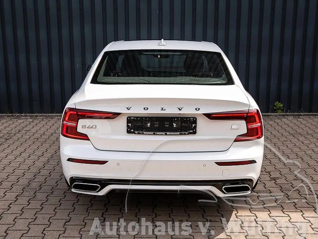 Volvo S60 AWD R-Design Recharge