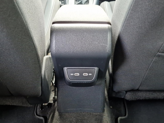 Volkswagen Polo VI 1.0 KlimaA SHZ Navi