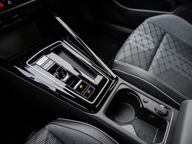 Volkswagen Golf 2.0 TDI Golf VIII R-Line