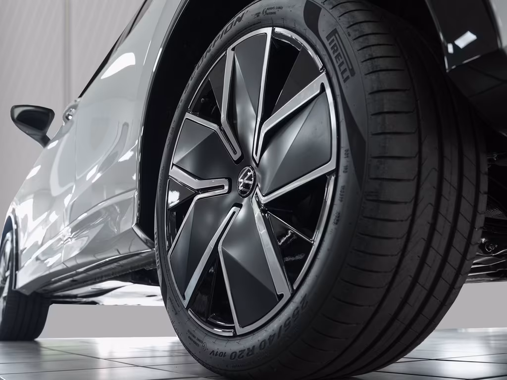 Volkswagen Tiguan R-Line eHybrid