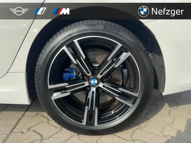 BMW 318 318i M-Sport Sedan