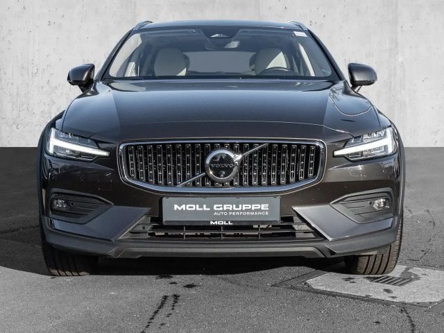 Volvo V60 Cross Country AWD Ultimate