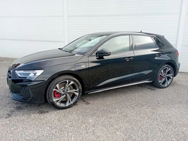 Audi A3 45 TFSI Hybride S-Line Sedan