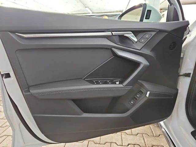 Audi A3 45 TFSI S-Line Sedan Sportback