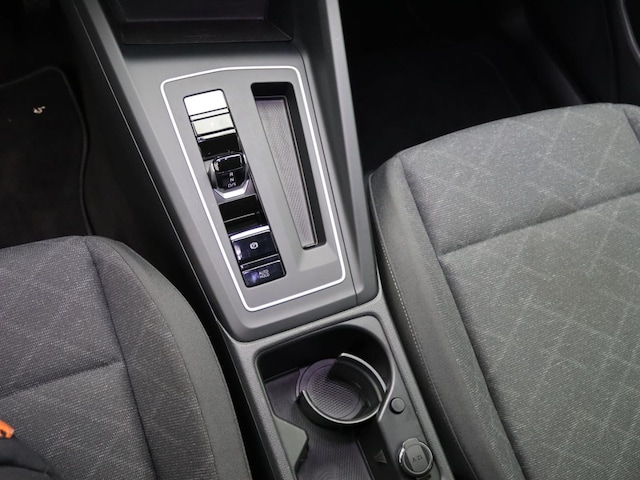 Volkswagen Golf 1.5 eTSI DSG Life Variant