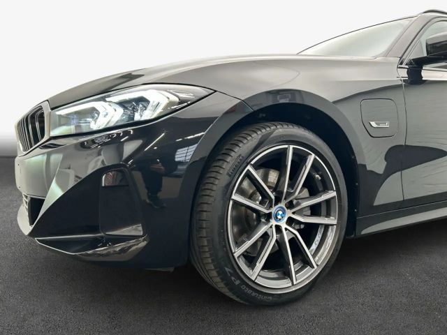 BMW 320 320e Touring
