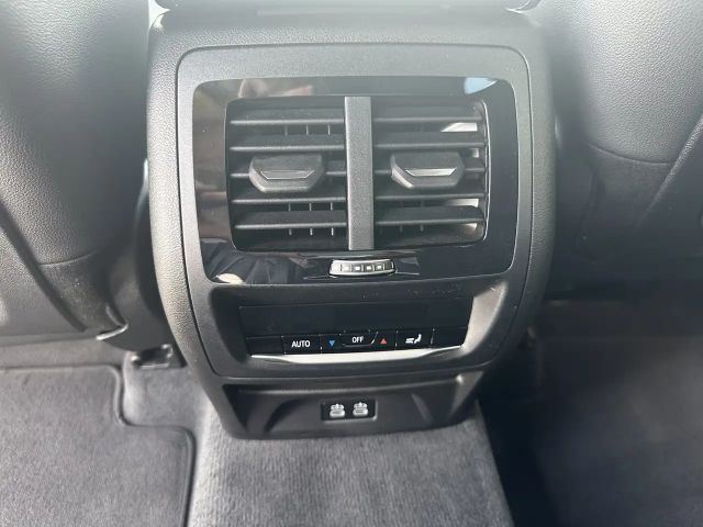 BMW X3 40i ZA Head-Up HiFi DAB WLAN Pano.Dach Shz