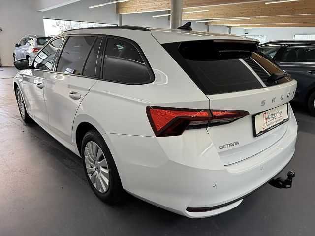 Skoda Octavia Kombi 2,0TDI *LED*AHK*Tempomat*Getönte Scheiben...