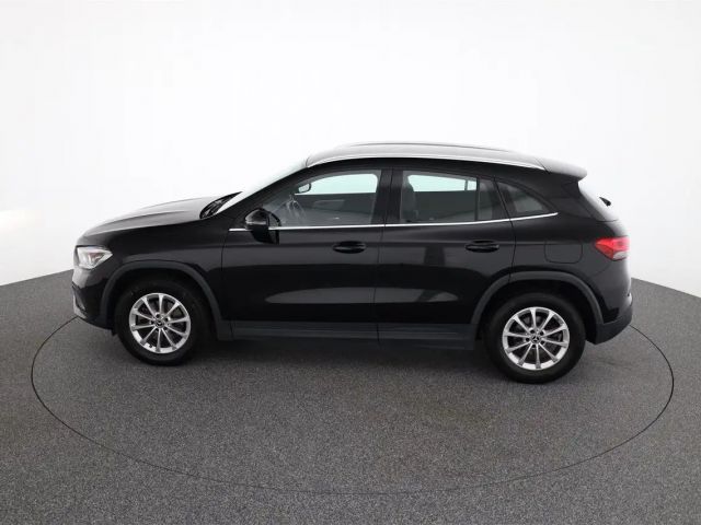 Mercedes-Benz GLA 180 GLA 180 d