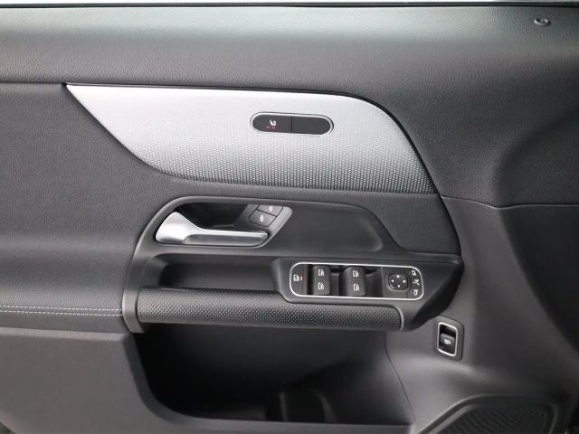 Mercedes-Benz GLA 180 GLA 180 d