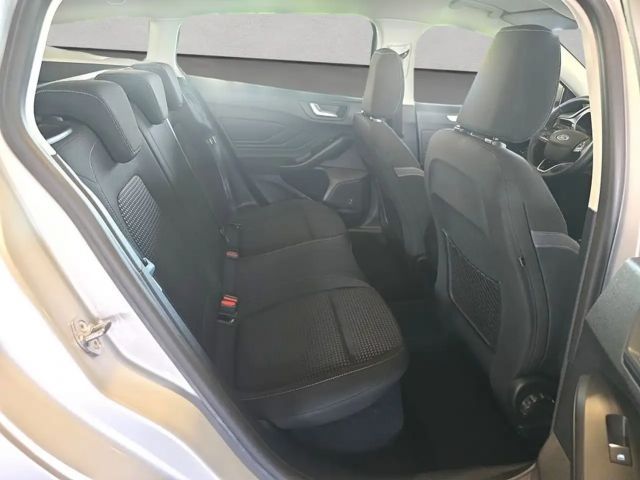 Ford Focus Cool & Connect EcoBoost Wagon