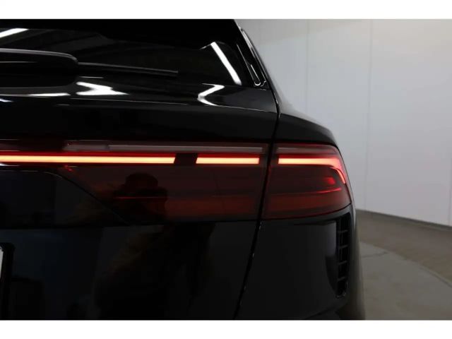 Audi RS Q8 Performance Quattro