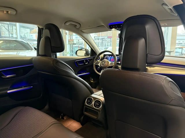 Mercedes-Benz C 180 AVANTGARDE Sedan