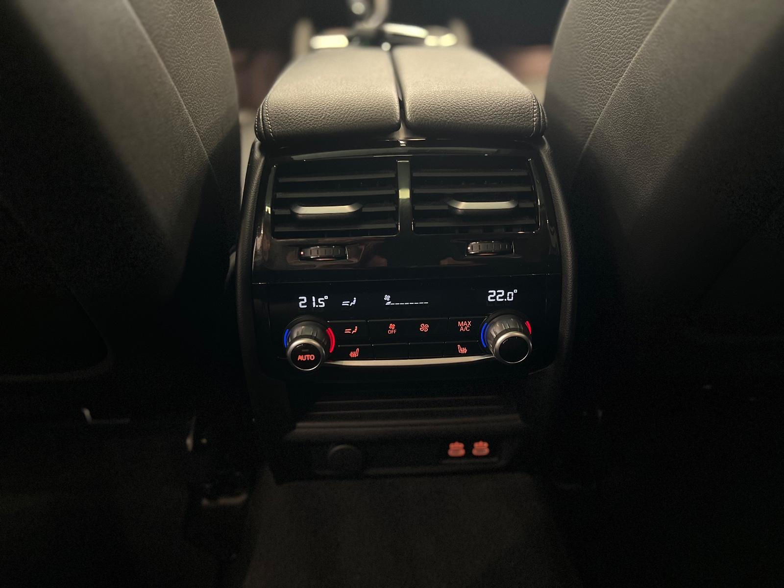 BMW 520 dxD/HUD/AHK/Massag&BelüftStz/Panor/LuxL