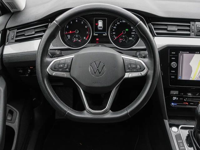 Volkswagen Passat 1.5 TSI Business DSG Variant