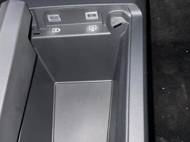 Peugeot E-3008 Allure Pack