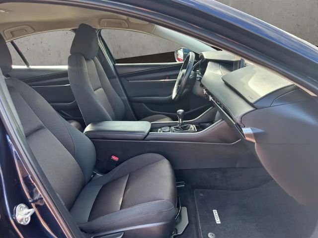 Mazda 3 Exclusive-line