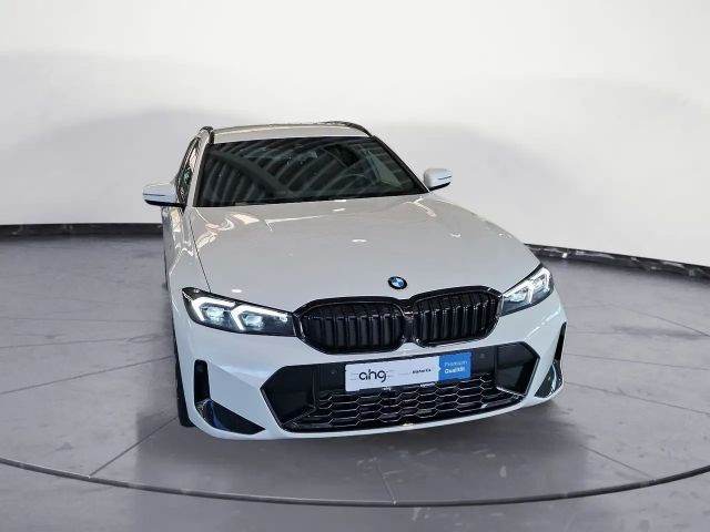 BMW 320 320d M-Sport Touring xDrive