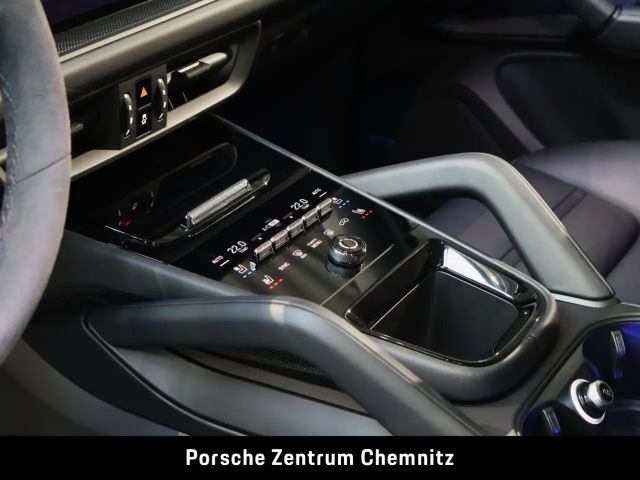 Porsche Cayenne 4 Coupé GTS