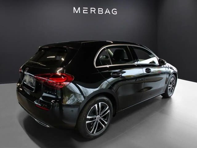 Mercedes-Benz A 180 Premium Progressive