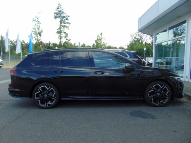 Volkswagen Golf 1.5 eTSI DSG Variant