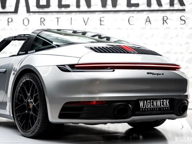 Porsche 992 4 Cabrio Targa