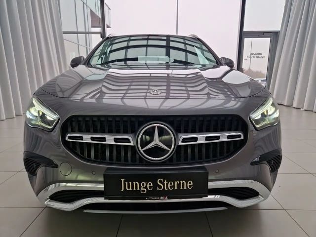 Mercedes-Benz GLA 200 GLA 200 d Progressive