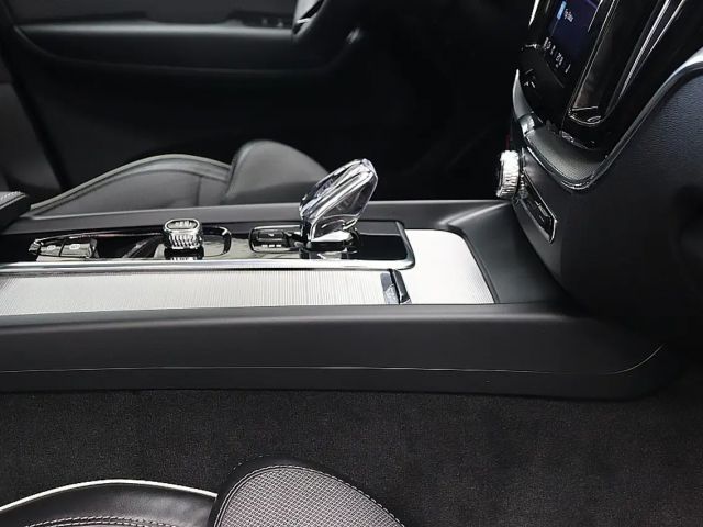 Volvo XC60 AWD Dark Geartronic Plus