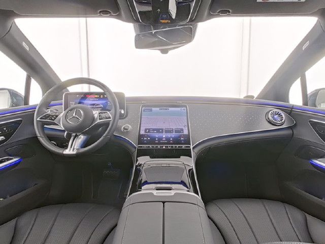 Mercedes-Benz EQE 300 Sedan