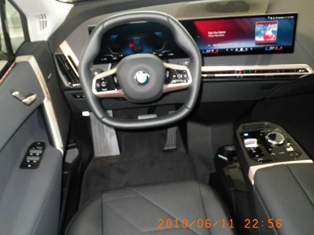 BMW iX Sedan xDrive