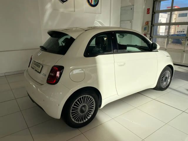 Fiat 500e Komfort Paket/ Allwetterreifen