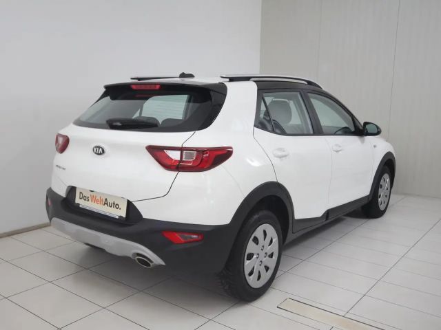 Kia Stonic Silber