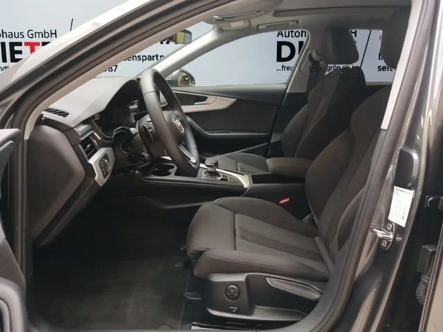 Audi A4 40 TDI Avant S-Line