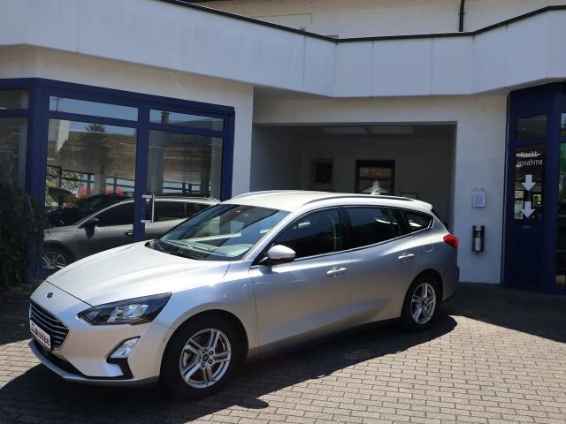 Ford Focus Cool & Connect