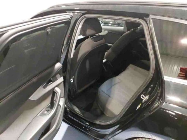 Audi A4 35 TFSI Avant S-Tronic