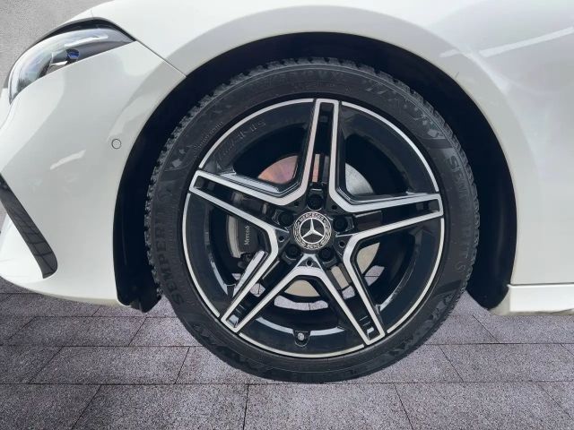 Mercedes-Benz A 180 AMG Line