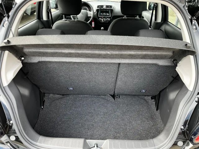 Mitsubishi Space Star Star