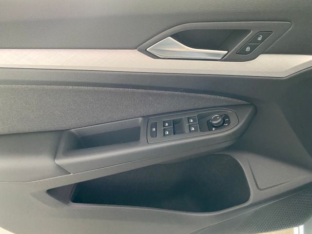 Volkswagen Golf 1.5 eTSI DSG Life