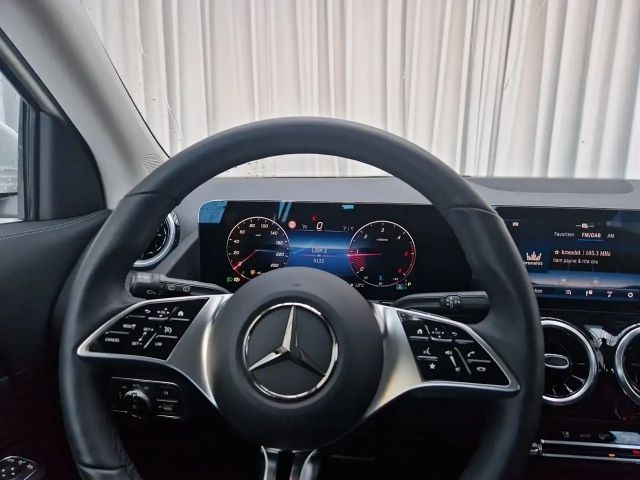 Mercedes-Benz GLA 180 GLA 180 d Progressive