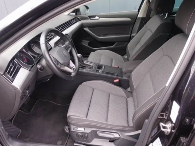 Volkswagen Passat 1.5 TSI Business DSG Variant