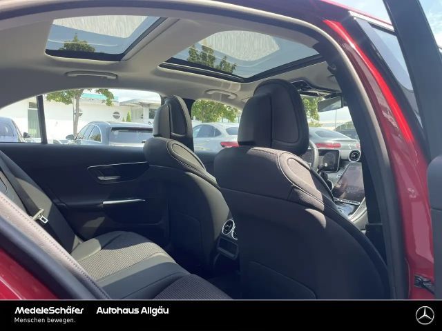 Mercedes-Benz C 200 AVANTGARDE Sedan