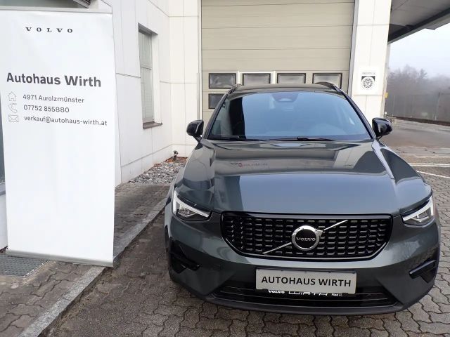 Volvo XC40 Dark Plus