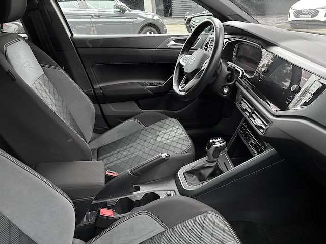 Volkswagen Polo 1.0 TSI DSG R-Line